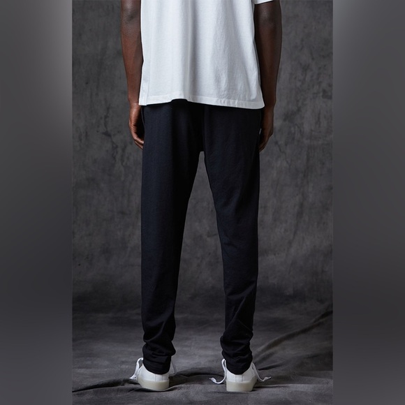 FEAR OF GOD ESSENTIALS Black Jersey Lounge Pants - Picture 3 of 13
